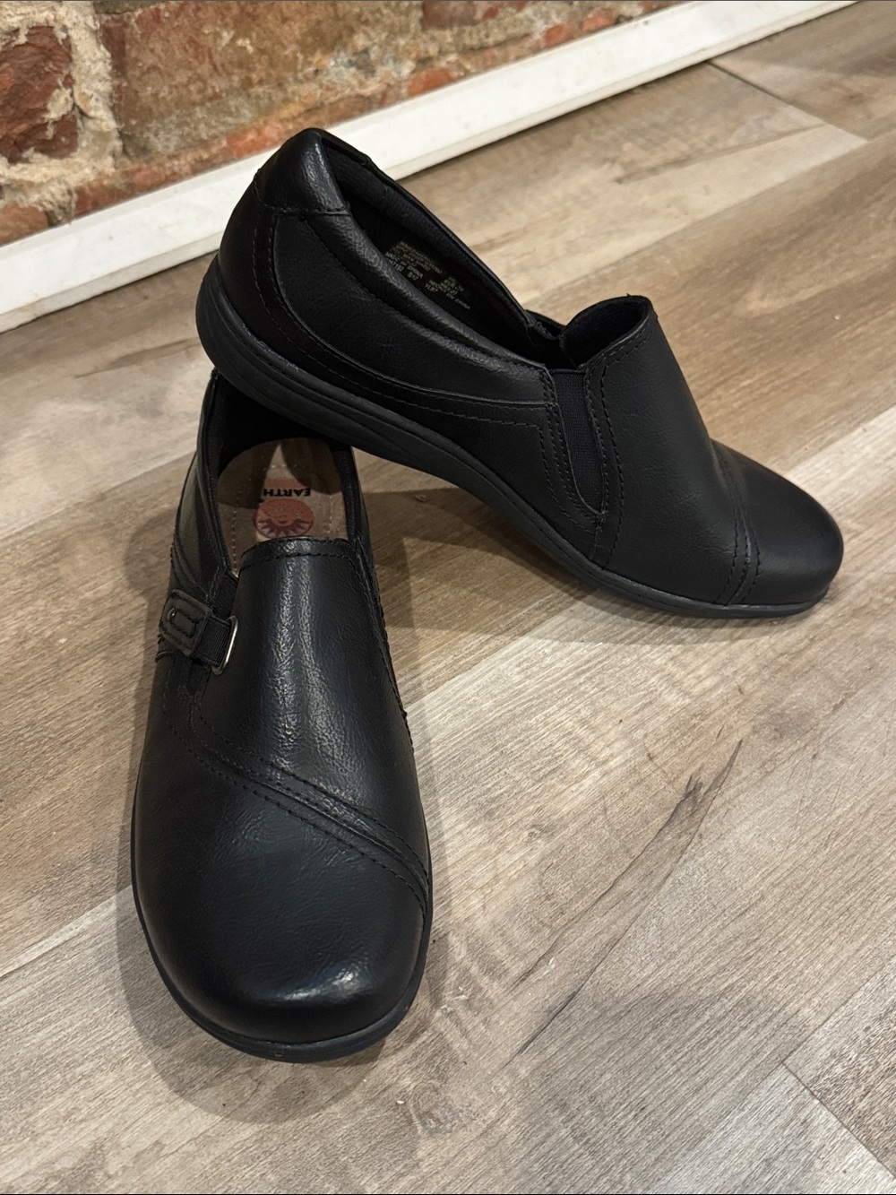 Earth Spirit Women's Black Slip-On Beni Reni Comfort Loafers